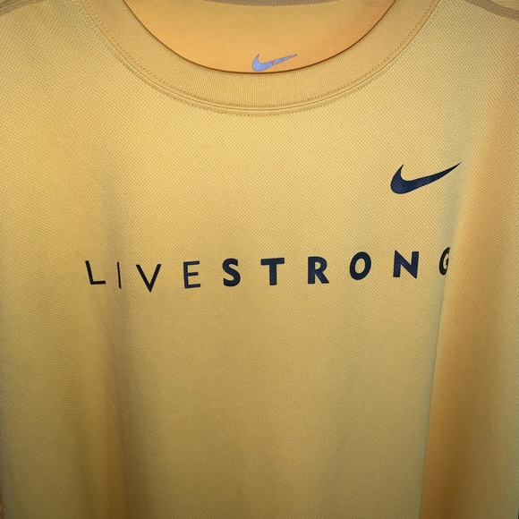 vintage live strong nike t-shirt - Picture 2 of 4